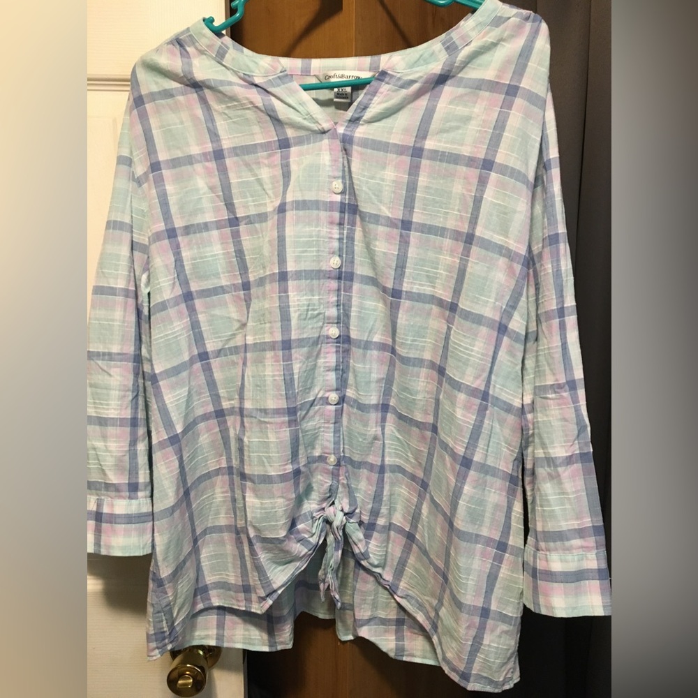 Womens size 2 XLG half sleeve T-shirt great condition